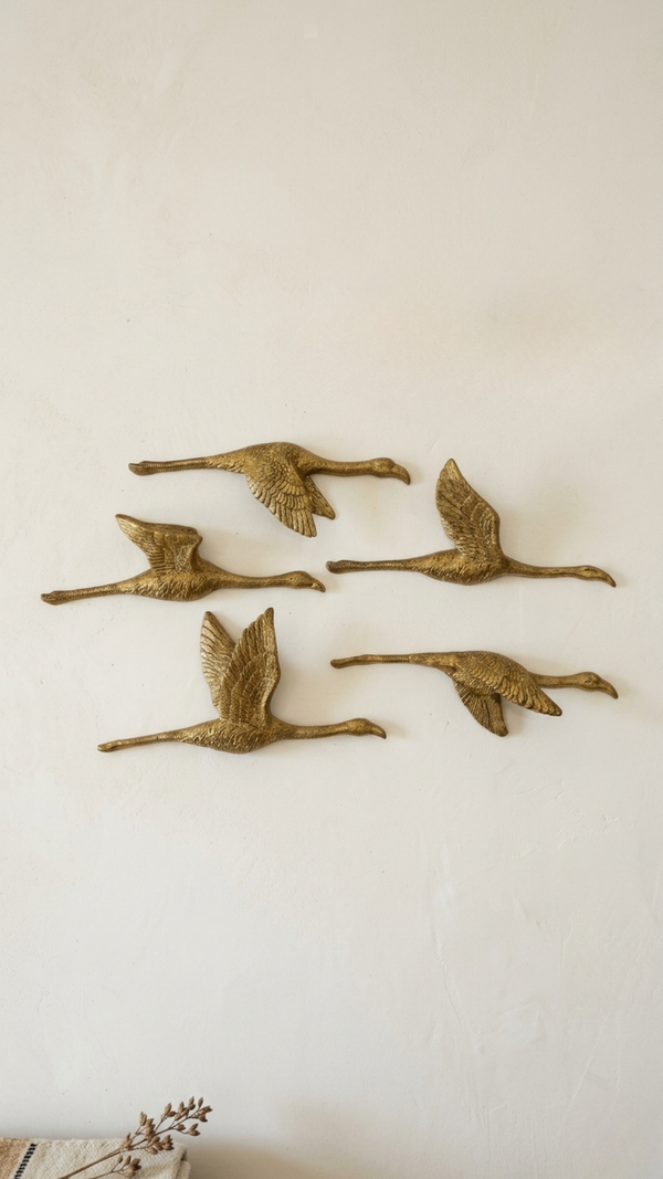 Flying Swans Wall Decor Set (5 Pieces)